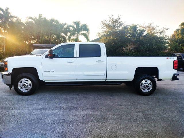 Chevrolet Silverado 2500 Hd Crew Cab - Thumbnail 8