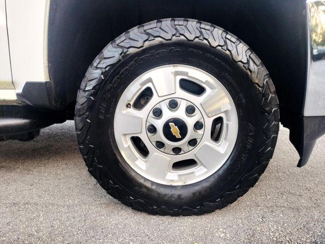 Chevrolet Silverado 2500 Hd Crew Cab - Thumbnail 4