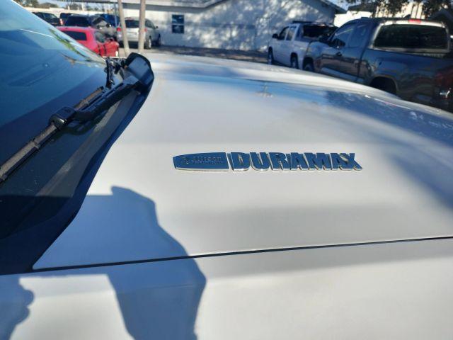 Chevrolet Silverado 2500 Hd Crew Cab - Thumbnail 16