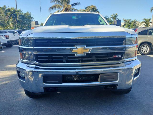 Chevrolet Silverado 2500 Hd Crew Cab - Thumbnail 7