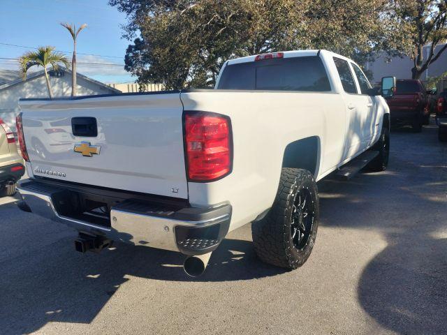 Chevrolet Silverado 2500 Hd Crew Cab - Thumbnail 13