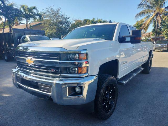 Chevrolet Silverado 2500 Hd Crew Cab - Thumbnail 8