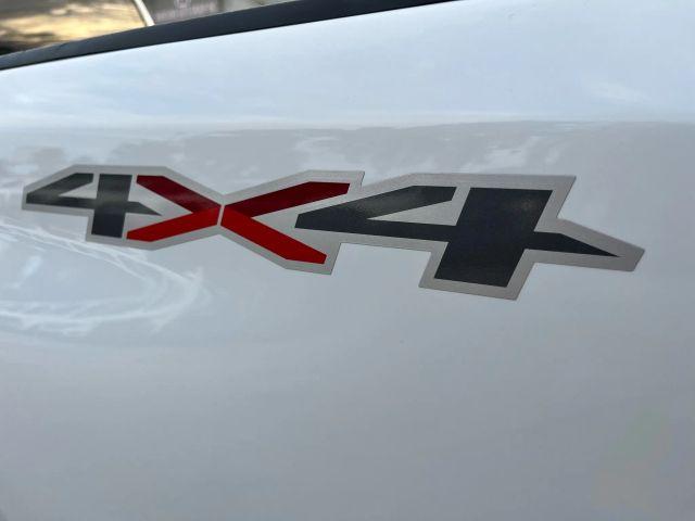 Chevrolet Silverado 2500 Hd Crew Cab - Thumbnail 11