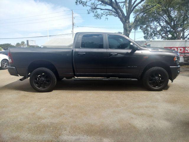 Ram 2500 Crew Cab - Thumbnail 14