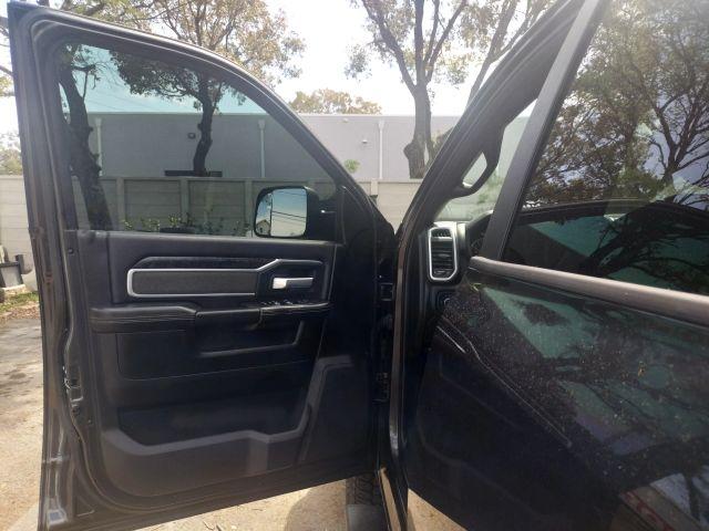 Ram 2500 Crew Cab - Thumbnail 17