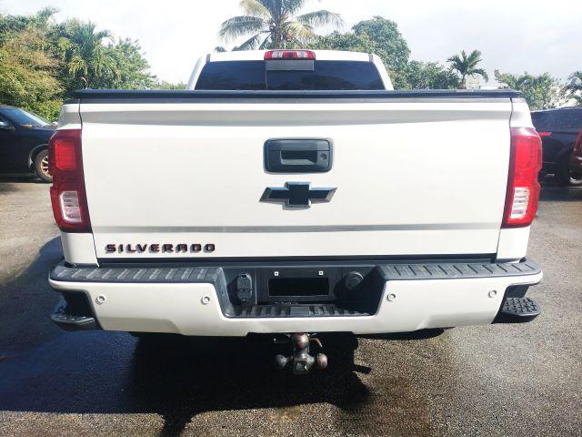 Chevrolet Silverado 1500 Crew Cab - Thumbnail 11