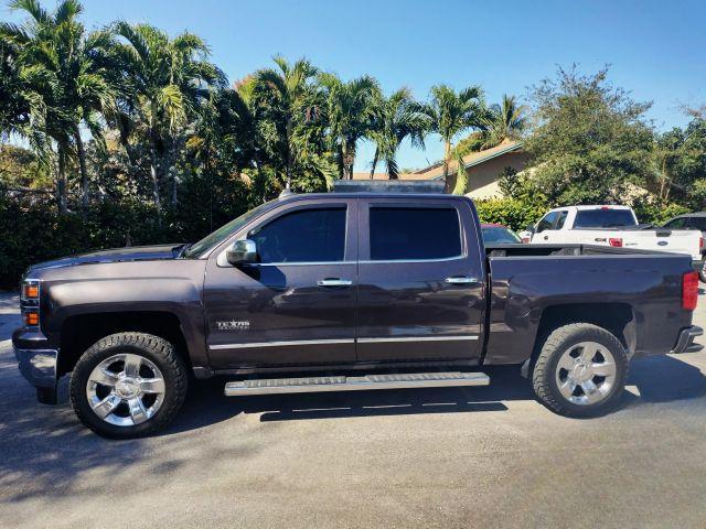 Chevrolet Silverado 1500 Crew Cab - Thumbnail 9