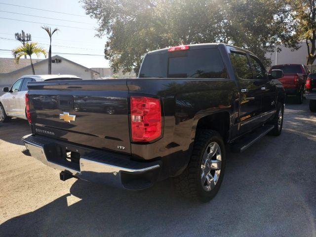 Chevrolet Silverado 1500 Crew Cab - Thumbnail 13