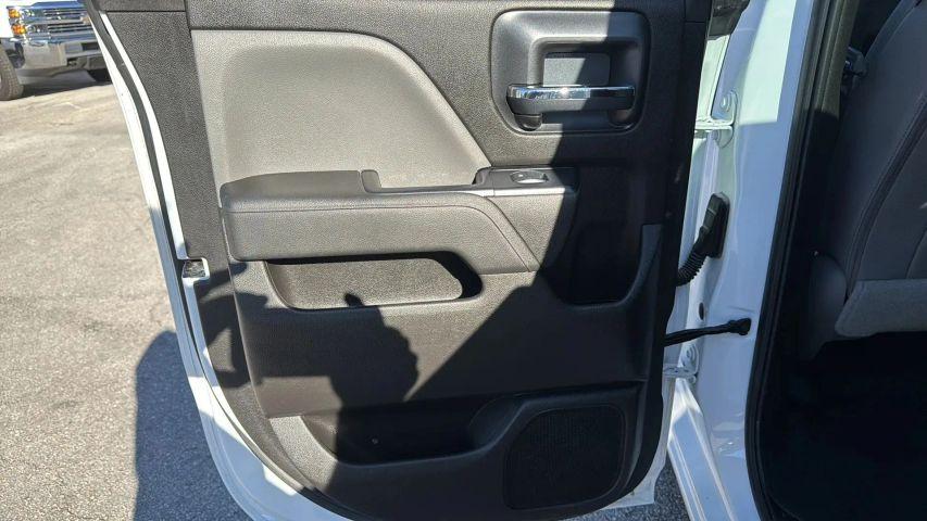 Chevrolet Silverado 1500 Double Cab - Thumbnail 18