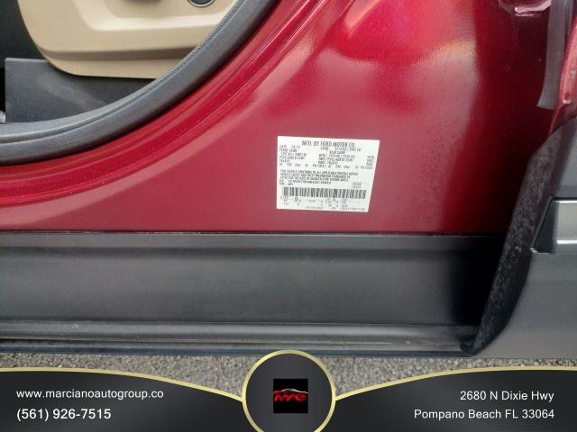 Ford Explorer - Thumbnail 6