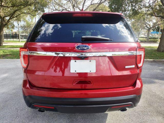 Ford Explorer - Thumbnail 11