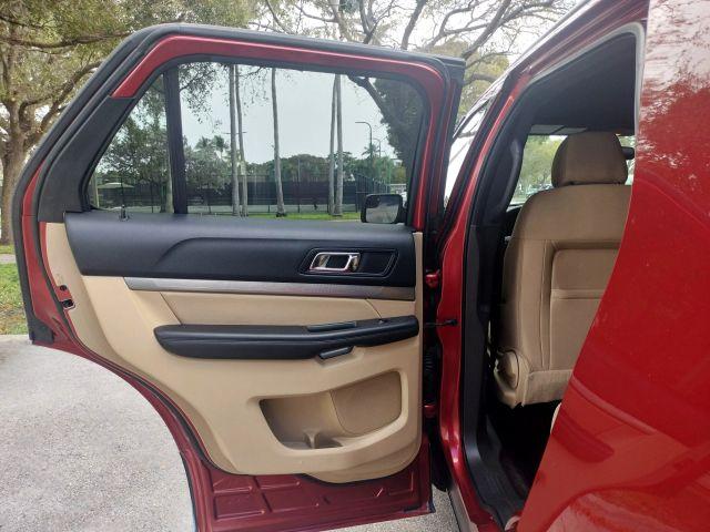 Ford Explorer - Thumbnail 20