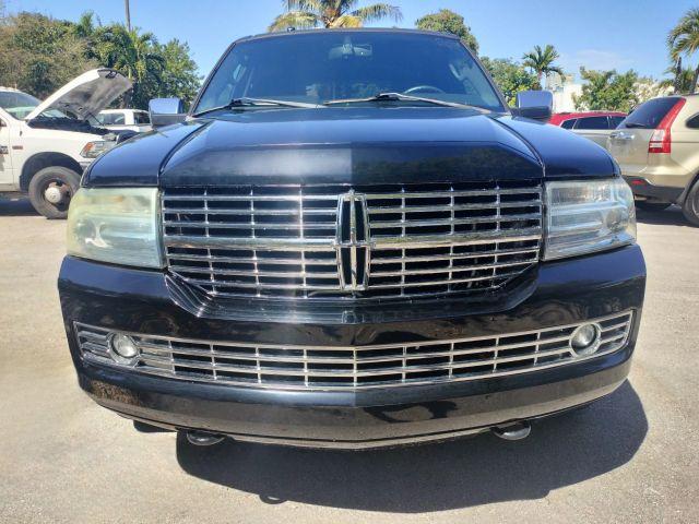 Lincoln Navigator - Thumbnail 7