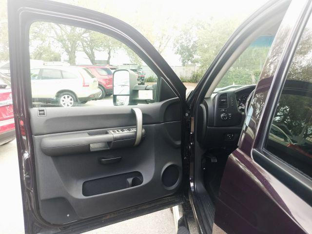 Chevrolet Silverado 2500 Hd Crew Cab - Thumbnail 15