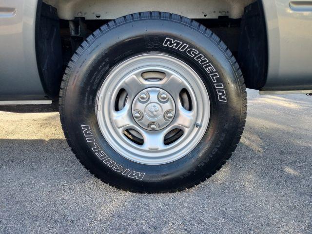 Dodge Dakota Club Cab - Thumbnail 2