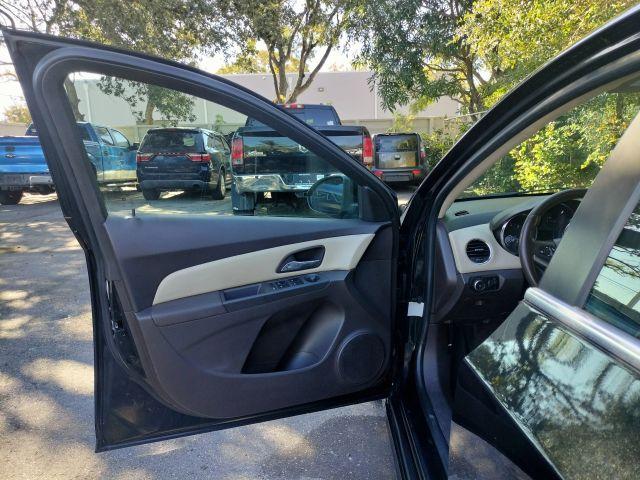 Chevrolet Cruze - Thumbnail 19