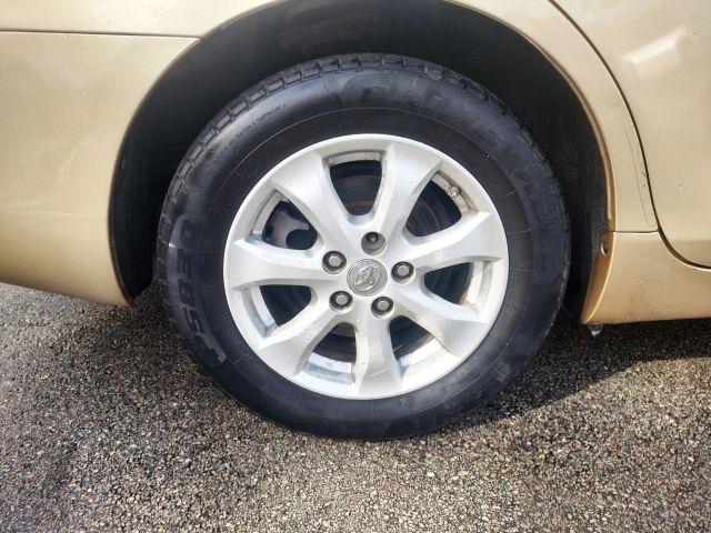 Toyota Camry - Thumbnail 14