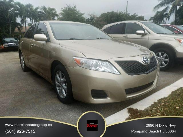 Toyota Camry - View 1