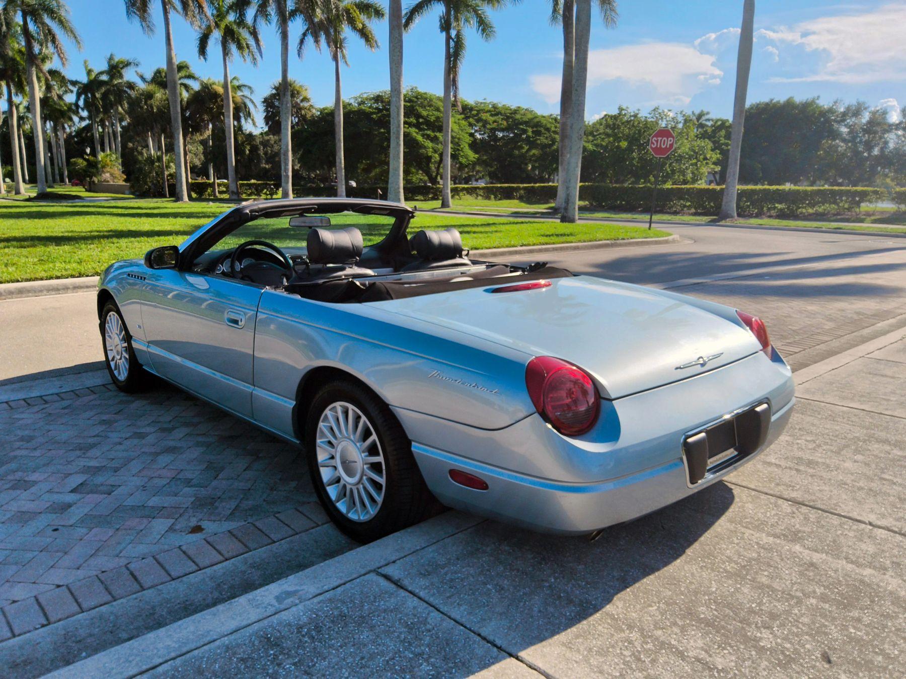 Ford Thunderbird - Thumbnail 5