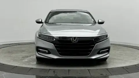 Honda Accord Hybrid Touring - Thumbnail 3