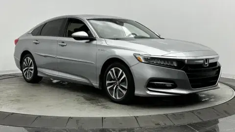 Honda Accord Hybrid Touring - Thumbnail 4