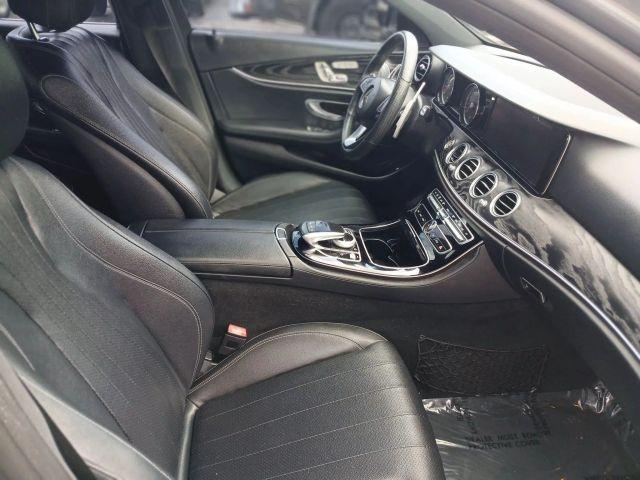 Mercedes-Benz E-Class - Thumbnail 20