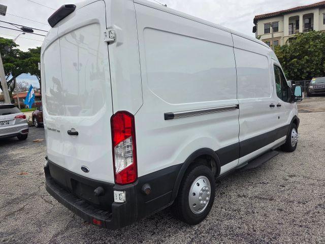 Ford Transit 150 Van - Thumbnail 13