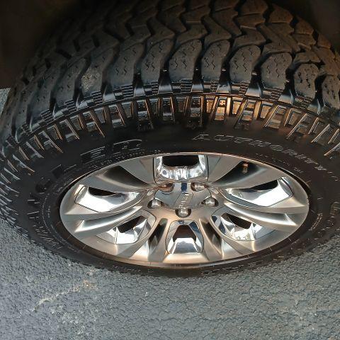 Ram 1500 Crew Cab - Thumbnail 2