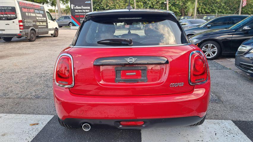 Mini Hardtop 4 Door - Thumbnail 12