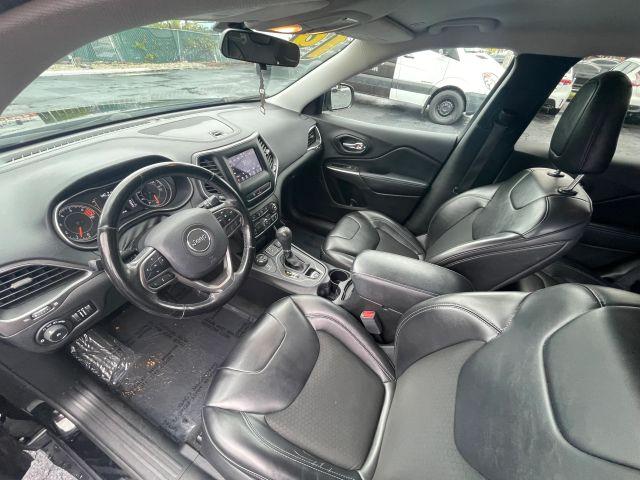 Jeep Cherokee - Thumbnail 14