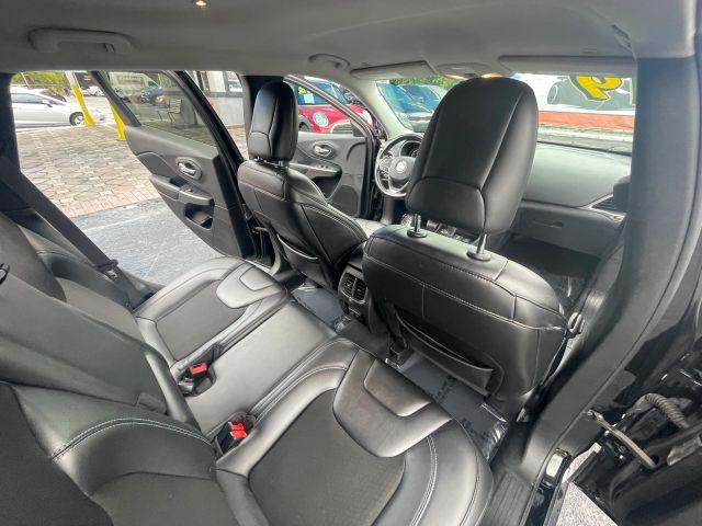 Jeep Cherokee - Thumbnail 16