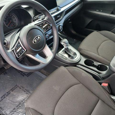 Kia Forte - Thumbnail 16