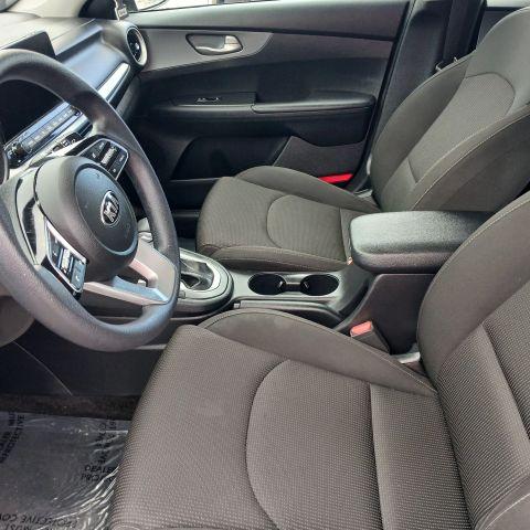 Kia Forte - Thumbnail 15