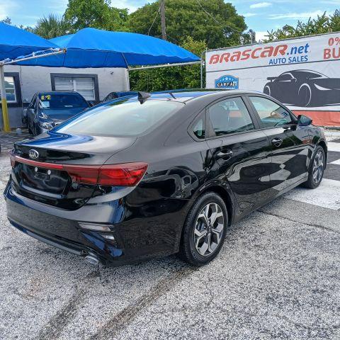 Kia Forte - Thumbnail 10