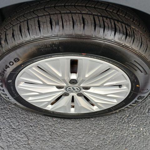 Volkswagen Jetta - Thumbnail 3