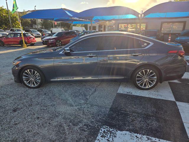 Hyundai Genesis - Thumbnail 9