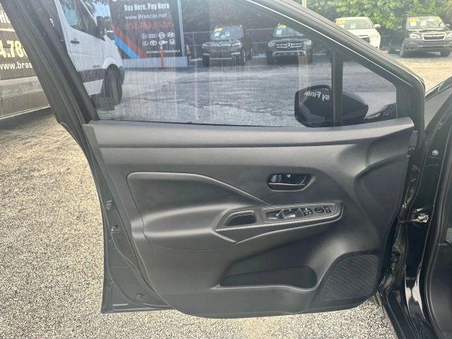 Nissan Versa - Thumbnail 18