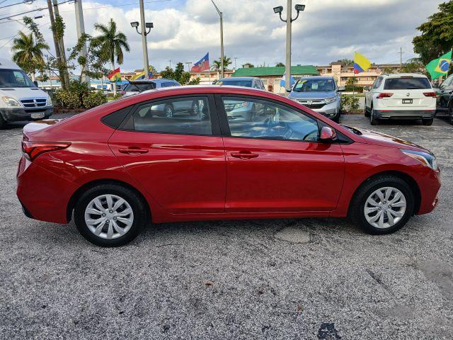 Hyundai Accent - Thumbnail 11