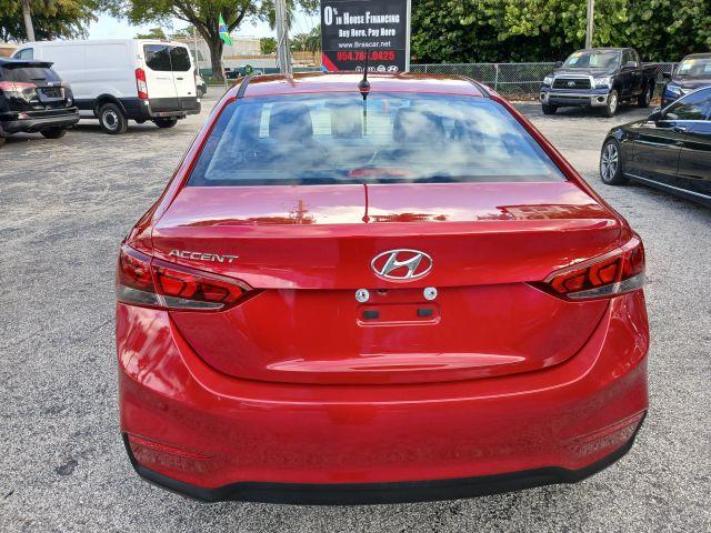 Hyundai Accent - Thumbnail 9