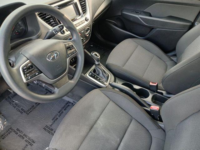 Hyundai Accent - Thumbnail 16