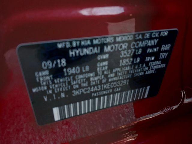 Hyundai Accent - Thumbnail 6