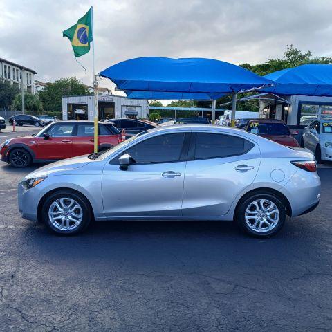 Toyota Yaris Ia - Thumbnail 7