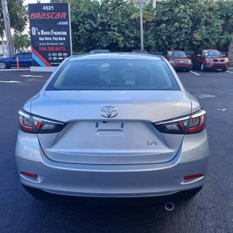 Toyota Yaris Ia - Thumbnail 9