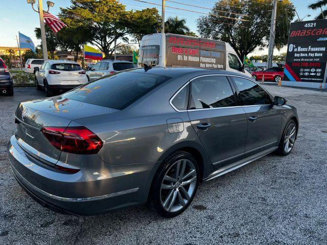 Volkswagen Passat - Thumbnail 10