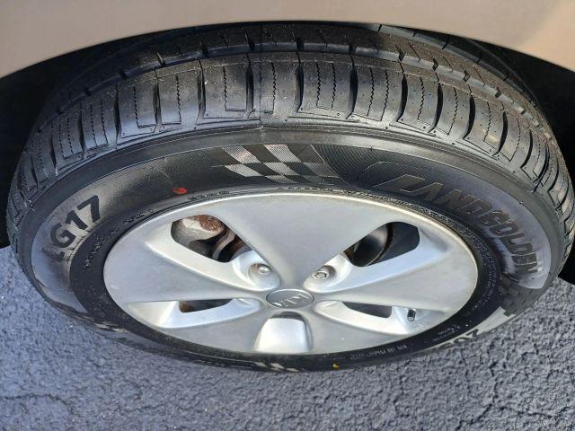 Kia Soul - Thumbnail 3