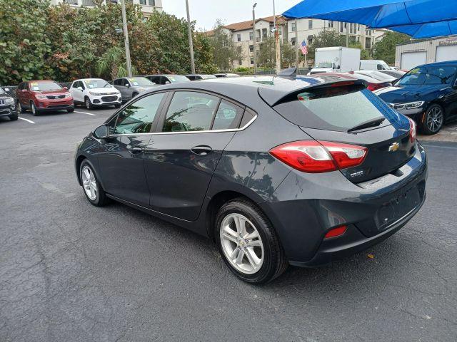 Chevrolet Cruze - Thumbnail 8