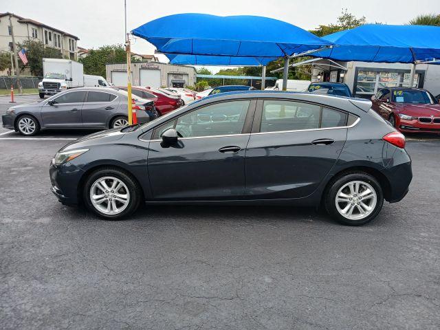 Chevrolet Cruze - Thumbnail 7