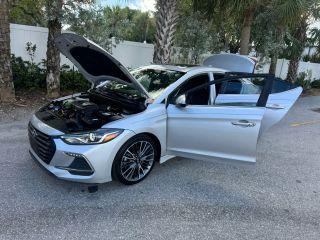 Hyundai Elantra - Thumbnail 4