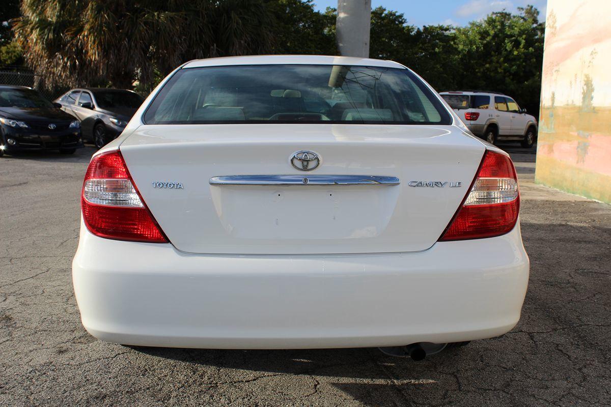Toyota Camry Le Only $ Down** $85/Wk - Thumbnail 9