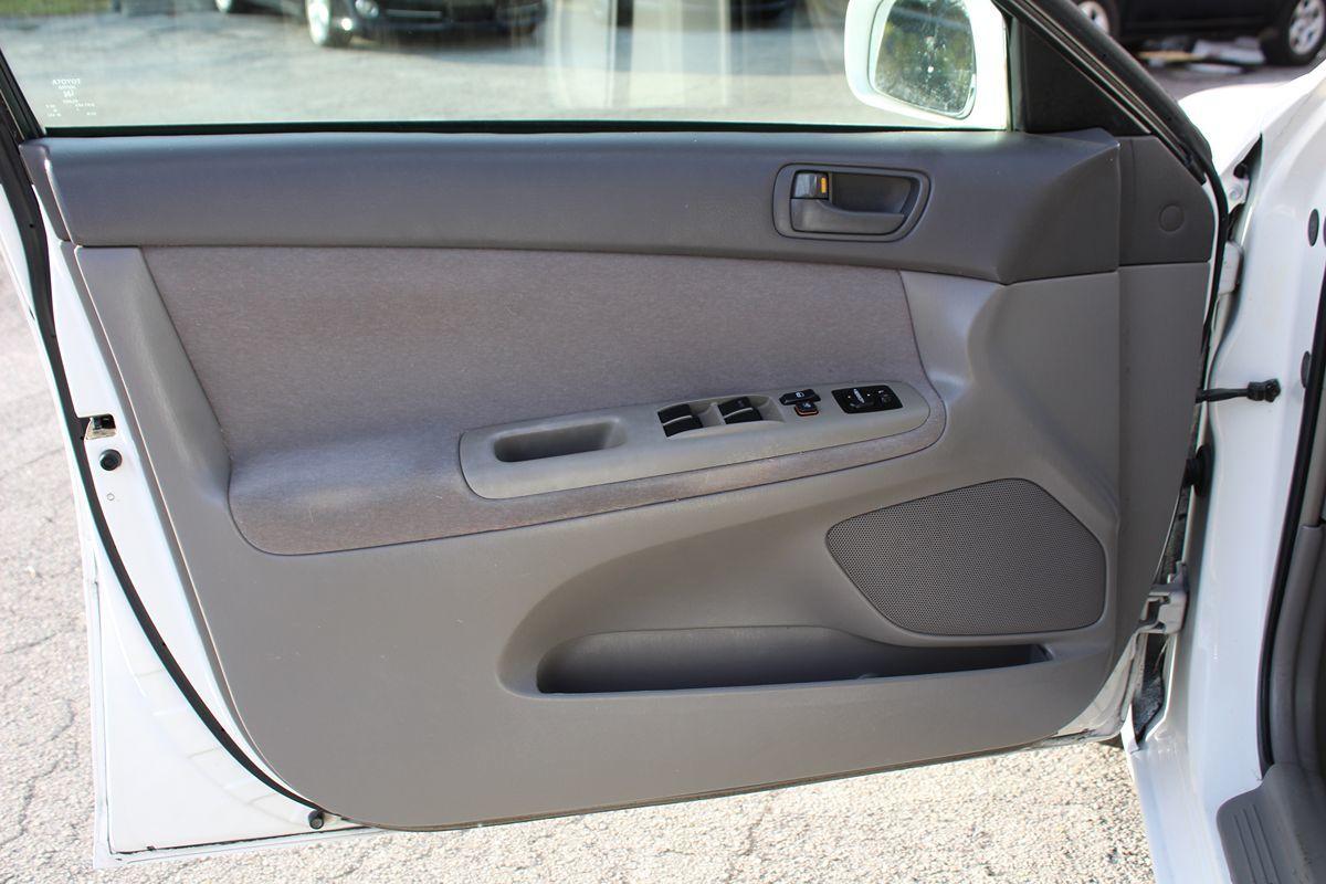 Toyota Camry Le Only $ Down** $85/Wk - Thumbnail 11